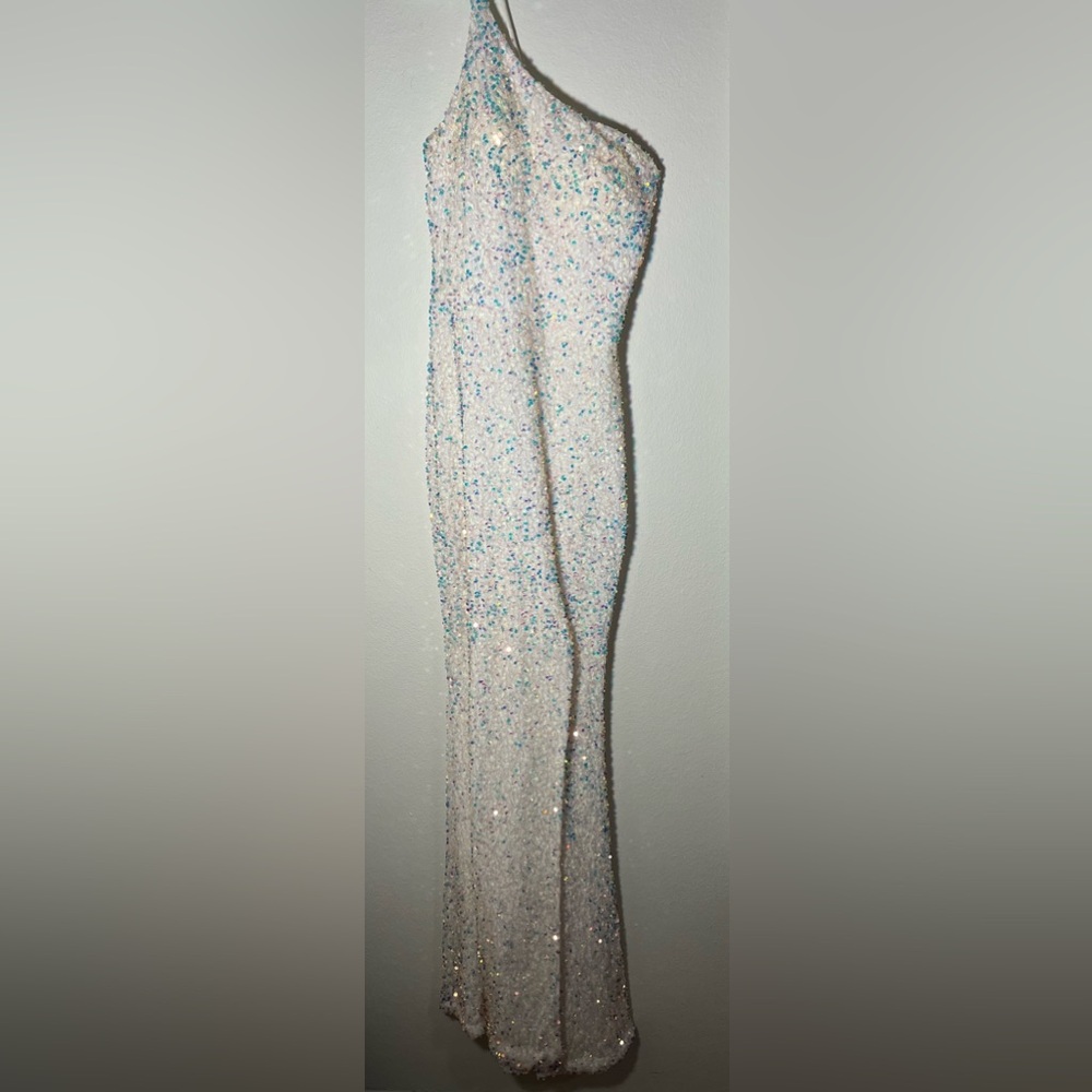 LADY BLACK TIE SEQUINED GOWN